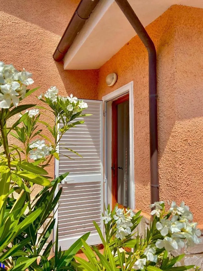 Villalara Piscina, Vista Mare Con Agevolazione Traghetti Portoferraio